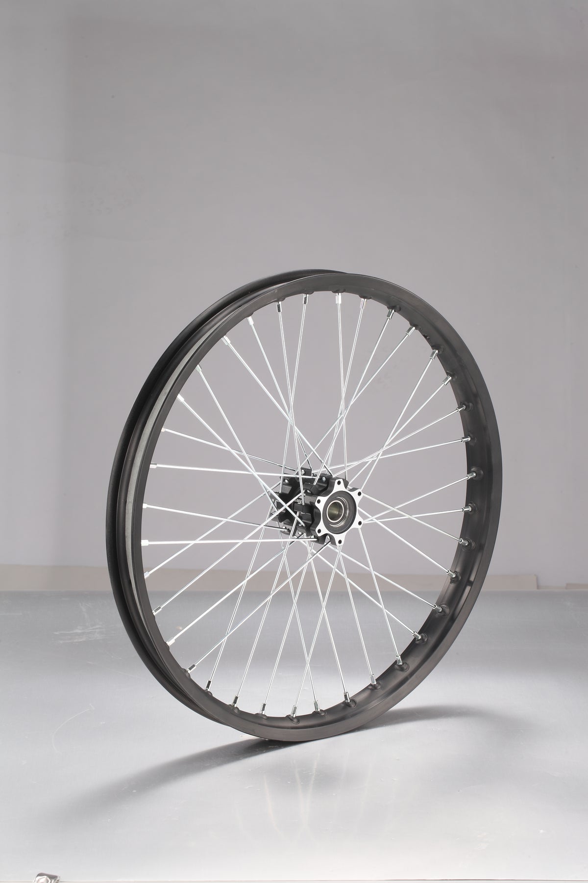 SHE7069 - Front Wheel 1.4*19(Straight Pull)+Rim Stripe+Spacer*2 - SS3.0/SR